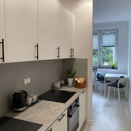 Apartment Kawalerki Basi Przy Dabrowskiego 22 *